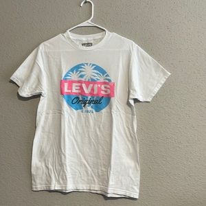 Levi’s summer tee for mens Medium